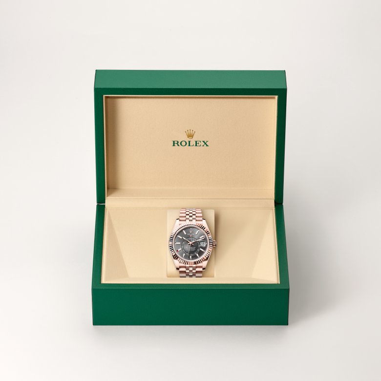 ロレックス スカイドゥエラー 18 ct エバーローズゴールド、M336935-0008