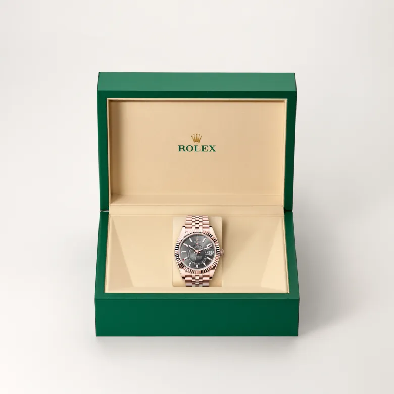ロレックス スカイドゥエラー 18 ct エバーローズゴールド、M336935-0008